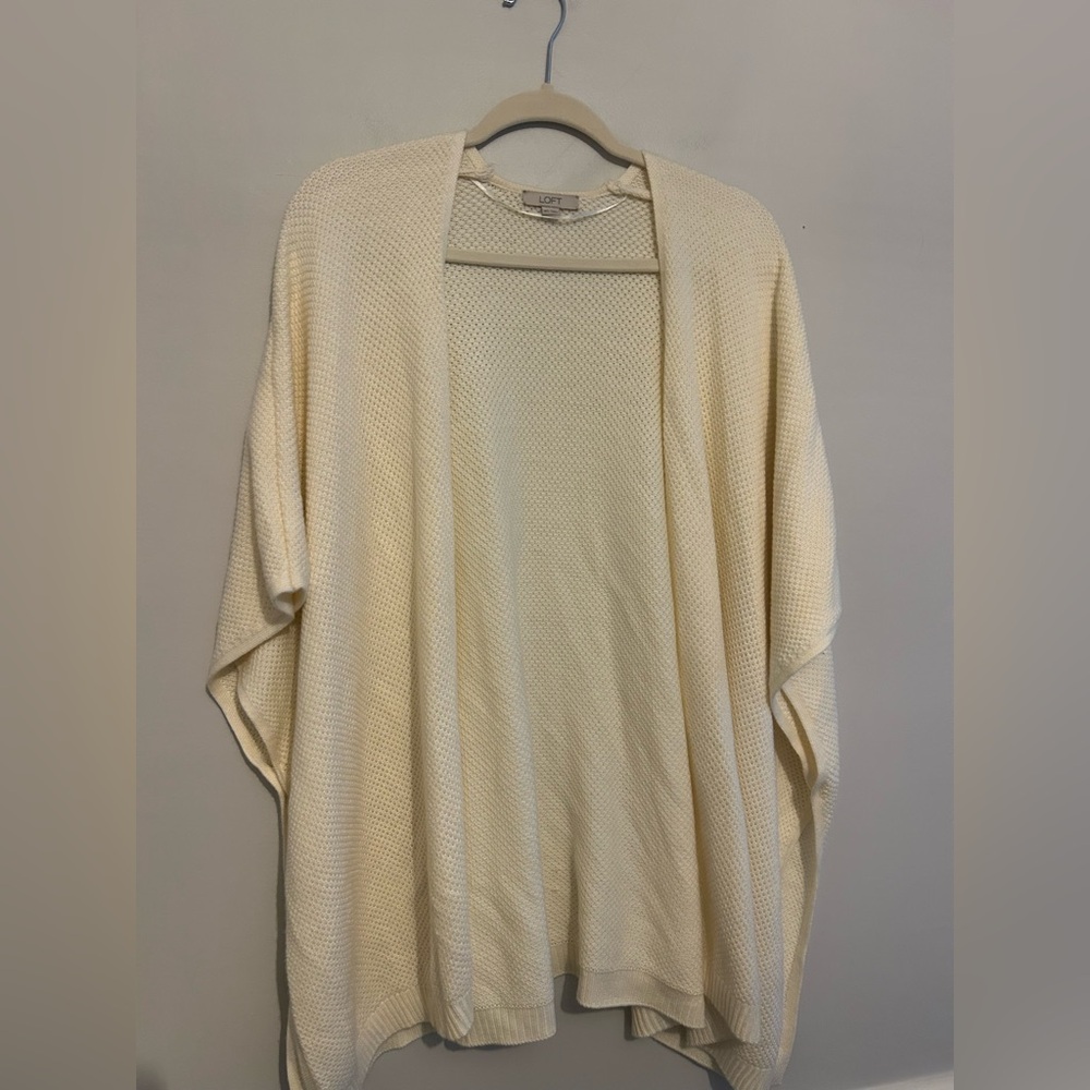 Ann Taylor Loft Medium Large Cream Knit Sweater Poncho
